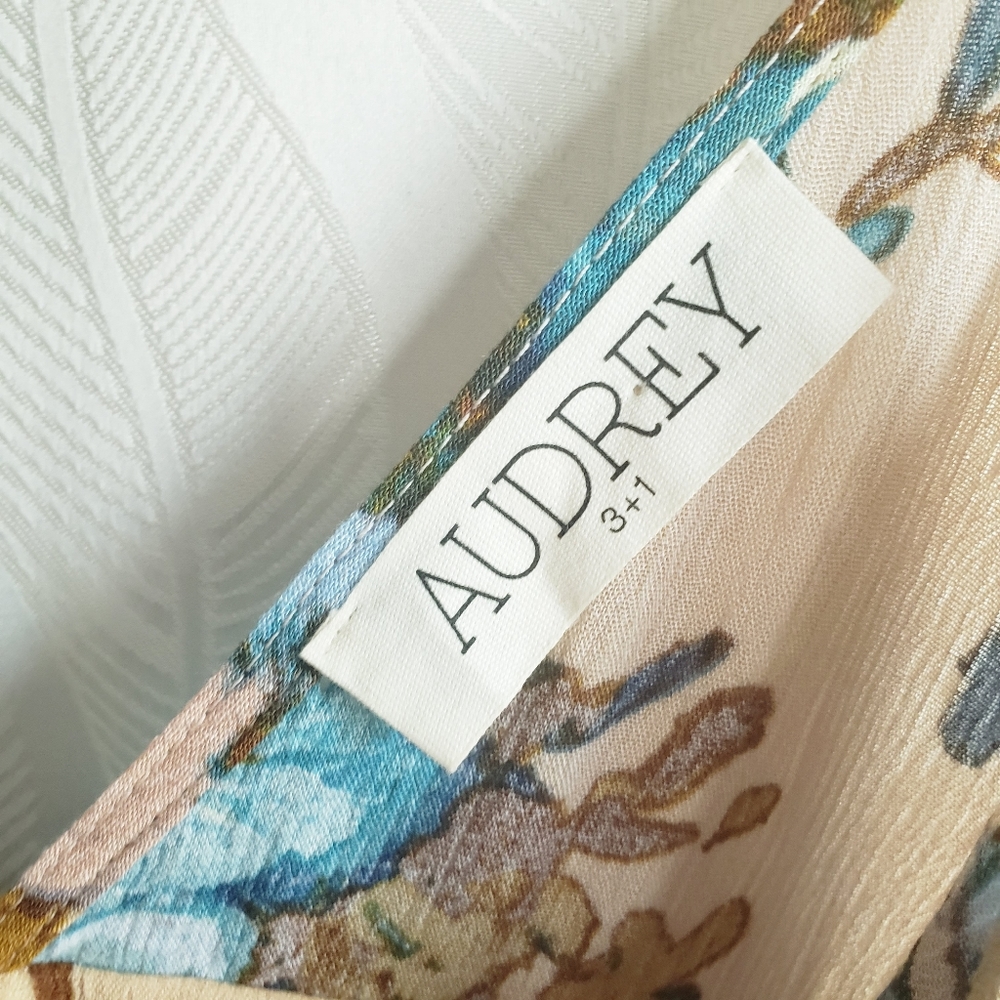 Audrey 3+1 Floral Vneck Tank Shorts Romper - Picture 4 of 7